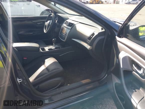 ✅ 2016 Nissan Altima S • VIN: 1N4AL3AP2GN342982 • Lot: 43166231. Listed on IAAI with 85,973 mi. Free auction sales archive from the USA and detailed vehicle history report at DreamBid. Image 5.