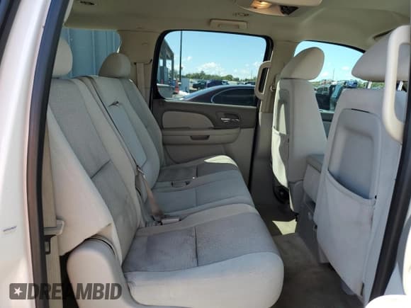 ✅ 2009 Chevrolet Suburban LS • VIN: 1GNFC16089R191553 • Лот: 46840045. Опубликован ранее на Copart с пробегом 144 334 миль. Бесплатный доступ к архиву аукционных продаж из США и подробный отчёт об истории автомобиля на DreamBid. Изображение 11.