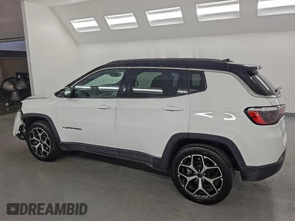 ✅ 2025 Jeep Compass Limited • VIN: 3C4NJDCN5ST514112 • Lot: 95560105. Listed on Copart with 34,832 mi. Free auction sales archive from the USA and detailed vehicle history report at DreamBid. Image 2.