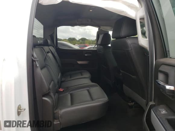 ✅ 2019 Chevrolet Silverado 2500HD LTZ • VIN: 1GC1KTEG9KF100989 • Lot: 72360484. Wystawiony na Copart z przebiegiem 141 313 mil. Bezpłatny archiwum sprzedaży aukcyjnych z USA i szczegółowy raport historii pojazdu na DreamBid. Zdjęcie 10.