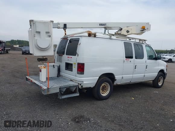 ✅ 2008 Ford Econoline Cargo Commercial • VIN: 1FTSE34L88DB30905 • Lot: 43115955. Listed on IAAI with 125,908 mi. Free auction sales archive from the USA and detailed vehicle history report at DreamBid. Image 4.