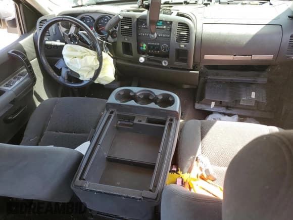 ✅ 2008 Chevrolet Silverado 1500 Work Truck • VIN: 1GCEC19J28Z113471 • Lot: 64499845. Listed on Copart with 177,284 mi. Free auction sales archive from the USA and detailed vehicle history report at DreamBid. Image 8.