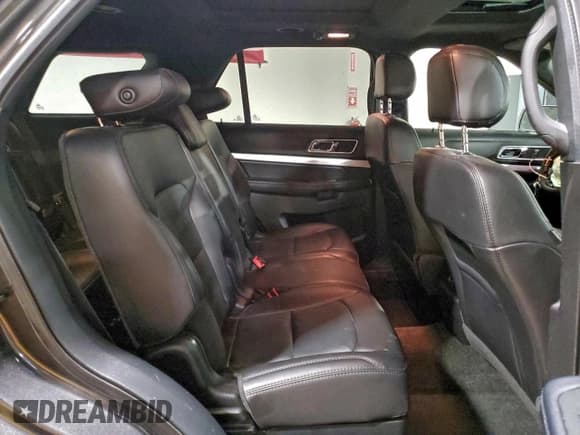 ✅ 2017 Ford Explorer XLT • VIN: 1FM5K8DH2HGC82221 • Lot: 95272105. Wystawiony na Copart z przebiegiem 133 748 mil. Bezpłatny archiwum sprzedaży aukcyjnych z USA i szczegółowy raport historii pojazdu na DreamBid. Zdjęcie 11.