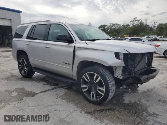 2018 Chevrolet Tahoe Premier z VIN 1GNSCCKJ9JR203707, wystawiony jako Copart lot #78011674 z przebiegiem 76 337 mil mil oraz Szkoda całkowita • Salvage title. Historia ofert i sprzedaży dostępna na DreamBid. Obrazek 4.