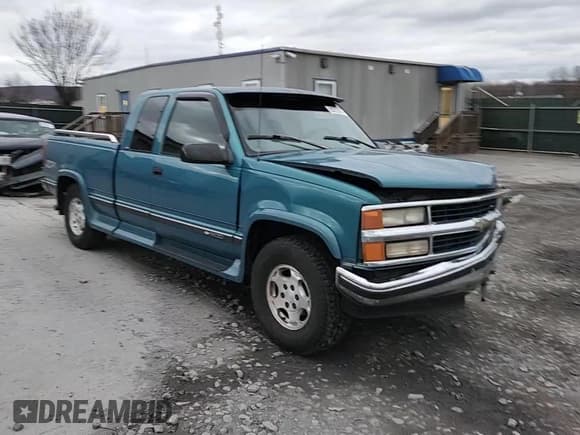 ✅ 1997 Chevrolet Silverado 1500 • VIN: 1GBEK19R4VE163952 • Лот: 93273245. Опубликован ранее на Copart с пробегом 136 497 миль. Бесплатный доступ к архиву аукционных продаж из США и подробный отчёт об истории автомобиля на DreamBid. Изображение 13.