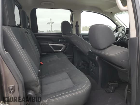 ✅ 2016 Nissan Titan SV • VIN: 1N6AA1F2XGN509474 • Лот: 71860645. Опубликован ранее на Copart с пробегом 73 288 миль. Бесплатный доступ к архиву аукционных продаж из США и подробный отчёт об истории автомобиля на DreamBid. Изображение 10.