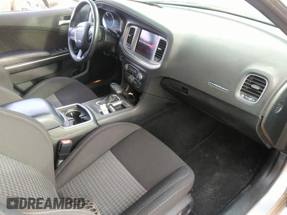 ✅ 2023 Dodge Charger GT • VIN: 2C3CDXMG8PH705060 • Lot: 41915831. Wystawiony na IAAI z przebiegiem 32 251 mil. Bezpłatny archiwum sprzedaży aukcyjnych z USA i szczegółowy raport historii pojazdu na DreamBid. Zdjęcie 5.