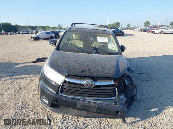 ✅ 2015 Toyota Highlander Limited • VIN: 5TDDKRFH0FS099793 • Lot: 42934628. Listed on IAAI with 224,630 mi. Free auction sales archive from the USA and detailed vehicle history report at DreamBid. Image 12.