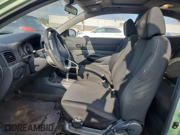 ✅ 2010 Hyundai Accent GS • VIN: KMHCM3AC5AU178391 • Лот: 68923585. Опубликован ранее на Copart с пробегом 162 000 миль. Бесплатный доступ к архиву аукционных продаж из США и подробный отчёт об истории автомобиля на DreamBid. Изображение 7.