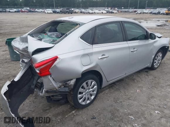 ✅ 2017 Nissan Sentra SV • VIN: 3N1AB7AP6HL712145 • Lot: 43409183. Listed on IAAI with 73,799 mi. Free auction sales archive from the USA and detailed vehicle history report at DreamBid. Image 4.