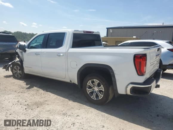 ✅ 2025 GMC Sierra 1500 SLT • VIN: 3GTPHDED3SG191910 • Лот: 63248725. Опубликован ранее на Copart с пробегом 15 884 миль. Бесплатный доступ к архиву аукционных продаж из США и подробный отчёт об истории автомобиля на DreamBid. Изображение 2.