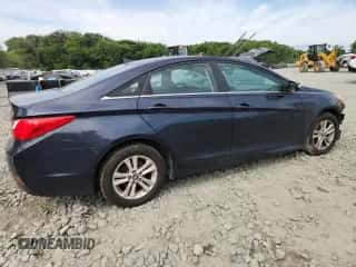 2014 Hyundai Sonata GLS с VIN 5NPEB4ACXEH895846, выставлен на аукционе Copart как лот 64983785 с пробегом 109 582 миль миль и Списание • Salvage title. История ставок и продаж доступна на DreamBid. Изображение 3.