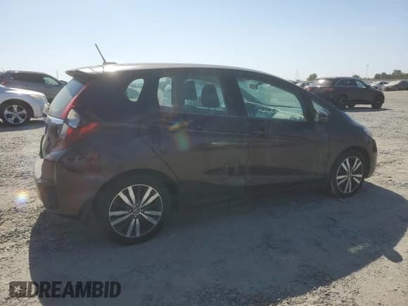 ✅ 2015 Honda Fit EX-L • VIN: 3HGGK5H80FM770366 • Lot: 62431595. Listed on Copart with 101,398 mi. Free auction sales archive from the USA and detailed vehicle history report at DreamBid. Image 3.