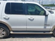 ✅ 2006 Ford Explorer Eddie Bauer • VIN: 1FMEU64E96UB62189 • Лот: 42881702. Опубликован ранее на IAAI с пробегом 211 126 миль. Бесплатный доступ к архиву аукционных продаж из США и подробный отчёт об истории автомобиля на DreamBid. Изображение 13.