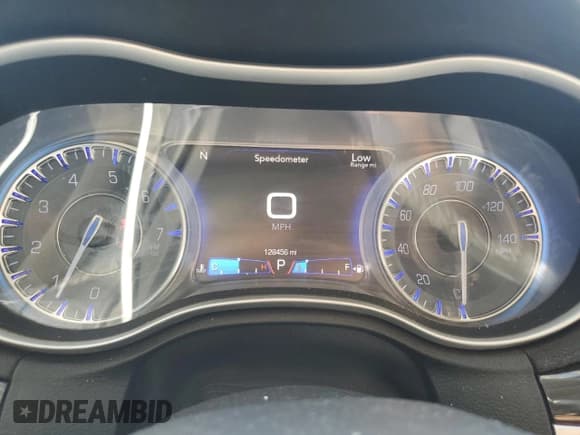 ✅ 2015 Chrysler 300 Limited • VIN: 2C3CCAAG1FH792528 • Lot: 86185845. Listed on Copart with 128,456 mi. Free auction sales archive from the USA and detailed vehicle history report at DreamBid. Image 9.