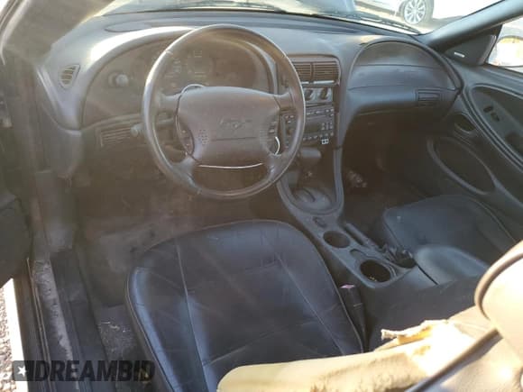 ✅ 2004 Ford Mustang Deluxe • VIN: 1FAFP446X4F197912 • Lot: 92419475. Listed on Copart with 150,977 mi. Free auction sales archive from the USA and detailed vehicle history report at DreamBid. Image 8.