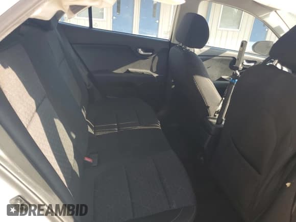 ✅ 2021 Kia Rio S • VIN: 3KPA25AD9ME407194 • Lot: 68083045. Wystawiony na Copart z przebiegiem 51 623 mil. Bezpłatny archiwum sprzedaży aukcyjnych z USA i szczegółowy raport historii pojazdu na DreamBid. Zdjęcie 10.