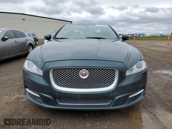 ✅ 2015 Jaguar XJ Premium Luxury • VIN: SAJXJ1CD3F8V88780 • Lot: 57488345. Listed on Copart with 62,776 mi. Free auction sales archive from the USA and detailed vehicle history report at DreamBid. Image 5.