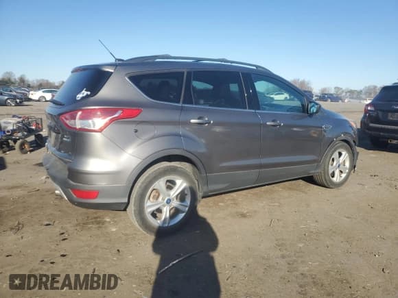 ✅ 2013 Ford Escape SE • VIN: 1FMCU9GX3DUC91631 • Lot: 92845155. Wystawiony na Copart z przebiegiem 82 253 mil. Bezpłatny archiwum sprzedaży aukcyjnych z USA i szczegółowy raport historii pojazdu na DreamBid. Zdjęcie 3.