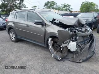 ✅ 2014 Toyota RAV4 LE • VIN: JTMZFREV2ED037145 • Lot: 43347778. Listed on IAAI with 97,371 mi. Free auction sales archive from the USA and detailed vehicle history report at DreamBid. Image 1.
