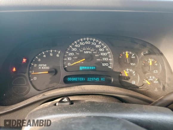 ✅ 2004 Chevrolet Suburban LT • VIN: 1GNEC16Z84J133055 • Лот: 63046885. Опубликован ранее на Copart с пробегом 229 745 миль. Бесплатный доступ к архиву аукционных продаж из США и подробный отчёт об истории автомобиля на DreamBid. Изображение 9.