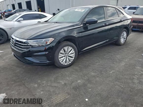 ✅ 2020 Volkswagen Jetta S • VIN: 3VWCB7BUXLM012185 • Лот: 95667965. Опубликован ранее на Copart с пробегом 44 079 миль. Бесплатный доступ к архиву аукционных продаж из США и подробный отчёт об истории автомобиля на DreamBid. Изображение 1.