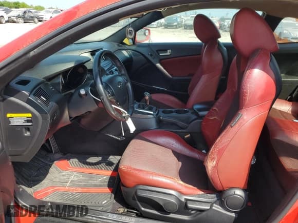 ✅ 2013 Hyundai Genesis Coupe R-Spec • VIN: KMHHU6KJ9DU111818 • Lot: 50524205. Wystawiony na Copart z przebiegiem 113 465 mil. Bezpłatny archiwum sprzedaży aukcyjnych z USA i szczegółowy raport historii pojazdu na DreamBid. Zdjęcie 7.