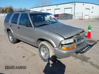 ✅ 2004 Chevrolet Blazer Fleet • VIN: 1GNCS13X84K109720 • Lot: 41768271. Wystawiony na IAAI z przebiegiem 101 908 mil. Bezpłatny archiwum sprzedaży aukcyjnych z USA i szczegółowy raport historii pojazdu na DreamBid. Zdjęcie 1.