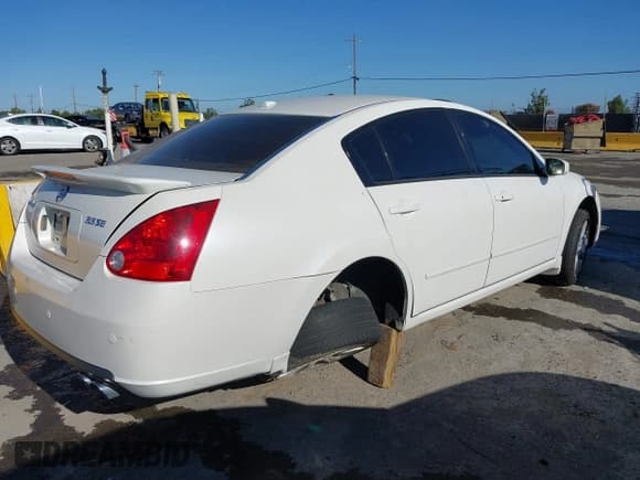 ✅ 2008 Nissan Maxima SE • VIN: 1N4BA41E18C817839 • Lot: 42909610. Listed on IAAI with 135,547 mi. Free auction sales archive from the USA and detailed vehicle history report at DreamBid. Image 4.