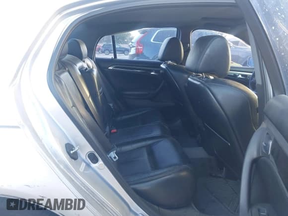 ✅ 2005 Acura TL • VIN: 19UUA66265A056702 • Lot: 43384640. Wystawiony na IAAI z przebiegiem 284 746 mil. Bezpłatny archiwum sprzedaży aukcyjnych z USA i szczegółowy raport historii pojazdu na DreamBid. Zdjęcie 8.