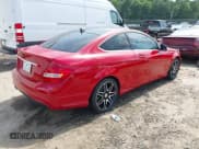 ✅ 2013 Mercedes-Benz C 250 • VIN: WDDGJ4HB9DF963125 • Lot: 42725863. Wystawiony na IAAI z przebiegiem 71 413 mil. Bezpłatny archiwum sprzedaży aukcyjnych z USA i szczegółowy raport historii pojazdu na DreamBid. Zdjęcie 4.