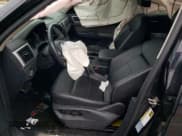 ✅ 2021 Volkswagen Atlas SE • VIN: 1V2NR2CA0MC592000 • Lot: 57709835. Wystawiony na Copart z przebiegiem 83 372 mil. Bezpłatny archiwum sprzedaży aukcyjnych z USA i szczegółowy raport historii pojazdu na DreamBid. Zdjęcie 7.