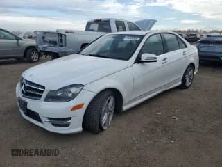 ✅ 2013 Mercedes-Benz C 300 Sport • VIN: WDDGF8AB5DG081074 • Лот: 91269065. Опубликован ранее на Copart с пробегом 90 610 миль. Бесплатный доступ к архиву аукционных продаж из США и подробный отчёт об истории автомобиля на DreamBid. Изображение 1.