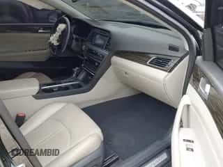 2016 Hyundai Sonata Sport z VIN 5NPE34AF5GH289753, wystawiony jako IAAI lot #43016118 z przebiegiem Nie podano mil oraz . Historia ofert i sprzedaży dostępna na DreamBid. Obrazek 5.