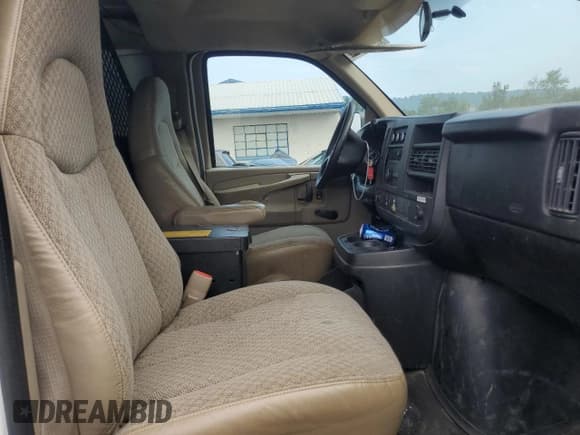 ✅ 2008 Chevrolet Express Cargo • VIN: 1GCGG25C081216722 • Lot: 67107035. Listed on Copart with 270,500 mi. Free auction sales archive from the USA and detailed vehicle history report at DreamBid. Image 10.