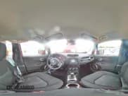 ✅ 2017 Jeep Renegade Latitude • VIN: ZACCJBBB8HPF27245 • Lot: 89682865. Listed on Copart with 86,259 mi. Free auction sales archive from the USA and detailed vehicle history report at DreamBid. Image 15.