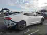 2017 Chevrolet Camaro 1LT z VIN 1G1FB1RS0H0107066, wystawiony jako Copart lot #86656895 z przebiegiem Nie podano mil oraz Szkoda całkowita • Salvage title. Historia ofert i sprzedaży dostępna na DreamBid. Obrazek 3.