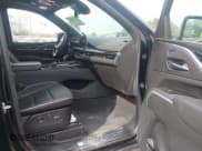 ✅ 2024 Cadillac Escalade 4WD Sport • VIN: 1GYS4EKL7RR230350 • Лот: 41775962. Опубликован ранее на IAAI с пробегом 28 540 миль. Бесплатный доступ к архиву аукционных продаж из США и подробный отчёт об истории автомобиля на DreamBid. Изображение 5.