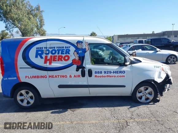 ✅ 2022 Ram ProMaster City Cargo Tradesman • VIN: ZFBHRFABXN6W17327 • Lot: 42653624. Wystawiony na IAAI z przebiegiem 53 966 mil. Bezpłatny archiwum sprzedaży aukcyjnych z USA i szczegółowy raport historii pojazdu na DreamBid. Zdjęcie 13.