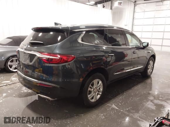 ✅ 2021 Buick Enclave Essence • VIN: 5GAEVAKW5MJ133840 • Lot: 43140499. Wystawiony na IAAI z przebiegiem 71 413 mil. Bezpłatny archiwum sprzedaży aukcyjnych z USA i szczegółowy raport historii pojazdu na DreamBid. Zdjęcie 4.