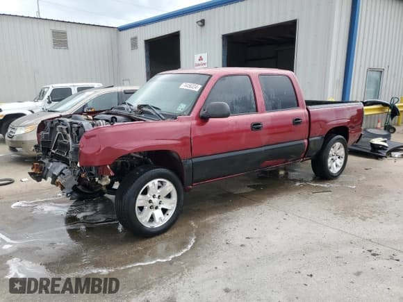 ✅ 2005 Chevrolet Silverado 1500 LS • VIN: 2GCEC13T051252318 • Лот: 74456324. Опубликован ранее на Copart с пробегом 174 984 миль. Бесплатный доступ к архиву аукционных продаж из США и подробный отчёт об истории автомобиля на DreamBid. Изображение 1.