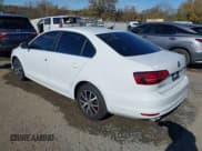 ✅ 2017 Volkswagen Jetta SE • VIN: 3VWDB7AJ3HM374510 • Лот: 43505836. Опубликован ранее на IAAI с пробегом 70 557 миль. Бесплатный доступ к архиву аукционных продаж из США и подробный отчёт об истории автомобиля на DreamBid. Изображение 3.