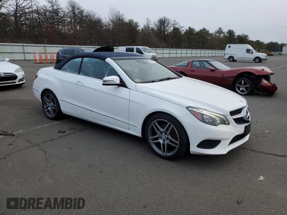 ✅ 2015 Mercedes-Benz E 400 • VIN: WDDKK6FFXFF294746 • Lot: 80966004. Listed on Copart with 52,194 mi. Free auction sales archive from the USA and detailed vehicle history report at DreamBid. Image 4.