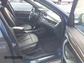 ✅ 2021 BMW X1 xDrive28i • VIN: WBXJG9C00M5T62583 • Lot: 43538200. Wystawiony na IAAI z przebiegiem 31 958 mil. Bezpłatny archiwum sprzedaży aukcyjnych z USA i szczegółowy raport historii pojazdu na DreamBid. Zdjęcie 5.