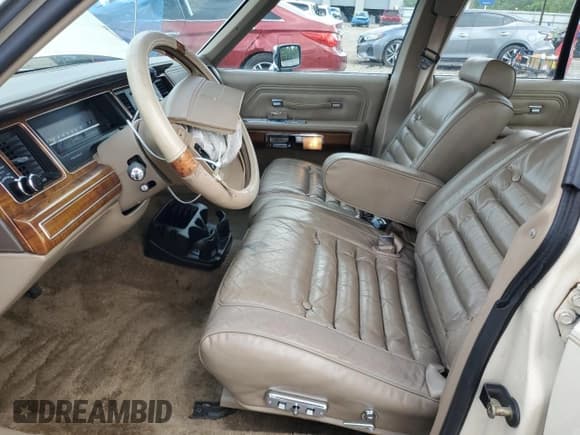 ✅ 1991 Mercury Grand Marquis • VIN: 2MECM75F9MX655898 • Lot: 58300935. Listed on Copart with 25,562 mi. Free auction sales archive from the USA and detailed vehicle history report at DreamBid. Image 7.