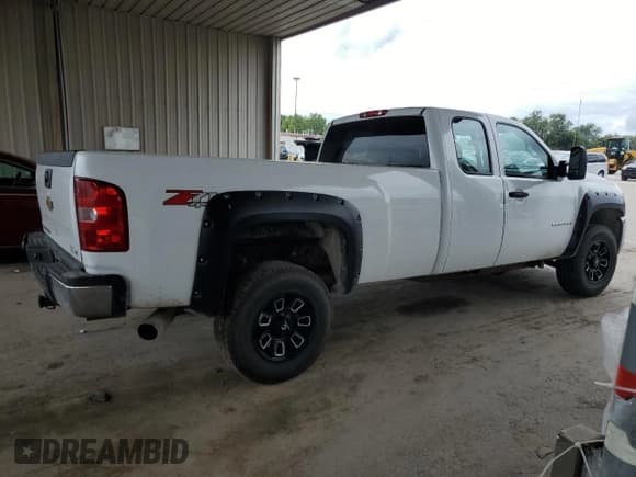 ✅ 2008 Chevrolet Silverado 2500HD 1LT • VIN: 1GCHK29628E206872 • Lot: 66462304. Wystawiony na Copart z przebiegiem 163 063 mil. Bezpłatny archiwum sprzedaży aukcyjnych z USA i szczegółowy raport historii pojazdu na DreamBid. Zdjęcie 3.
