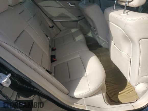 ✅ 2016 Mercedes-Benz E 350 Sport • VIN: WDDHF5KB0GB190870 • Lot: 83811965. Wystawiony na Copart z przebiegiem 87 373 mil. Bezpłatny archiwum sprzedaży aukcyjnych z USA i szczegółowy raport historii pojazdu na DreamBid. Zdjęcie 10.