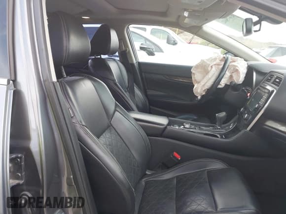 ✅ 2016 Nissan Maxima SL • VIN: 1N4AA6AP6GC377396 • Lot: 43675642. Wystawiony na IAAI z przebiegiem 206 630 mil. Bezpłatny archiwum sprzedaży aukcyjnych z USA i szczegółowy raport historii pojazdu na DreamBid. Zdjęcie 5.