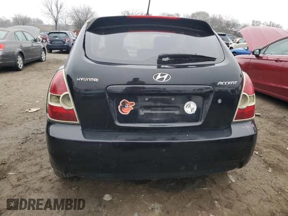 ✅ 2010 Hyundai Accent GS • VIN: KMHCM3AC7AU154898 • Лот: 83039464. Опубликован ранее на Copart с пробегом 175 886 миль. Бесплатный доступ к архиву аукционных продаж из США и подробный отчёт об истории автомобиля на DreamBid. Изображение 6.