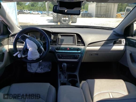 ✅ 2018 Hyundai Sonata Limited • VIN: 5NPE34AF6JH628849 • Lot: 50848953. Listed on Copart with 38,133 mi. Free auction sales archive from the USA and detailed vehicle history report at DreamBid. Image 8.